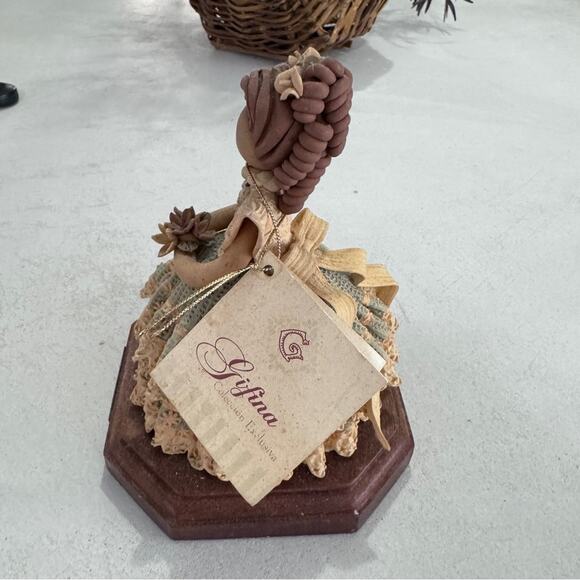 Vtg Gifina Faceless handmade Doll made in Dominican Republic with Porcelanicron - Picture 8 of 8